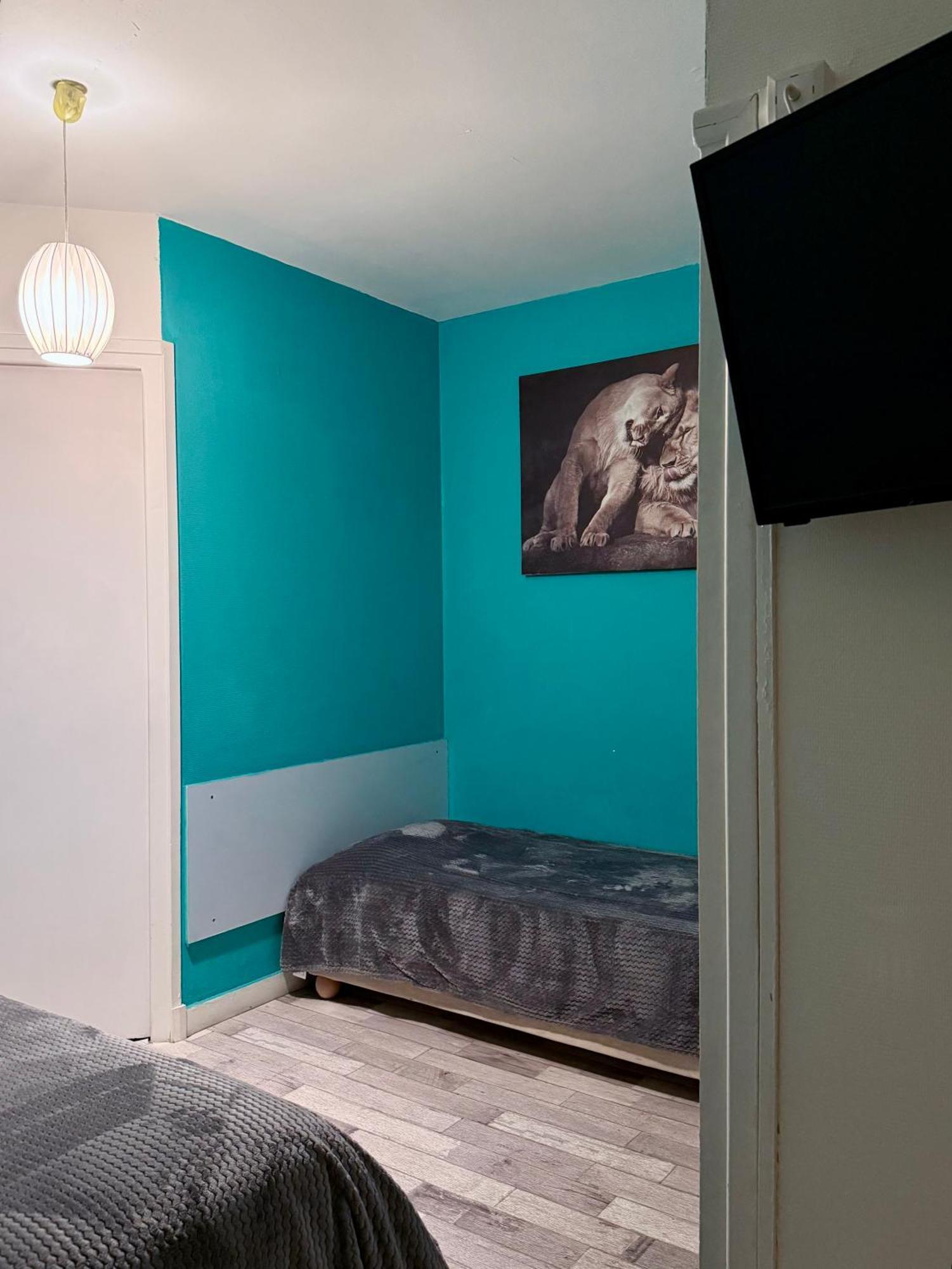 Le Relais De La Route Bleue Hotel Saint-Loup  ภายนอก รูปภาพ