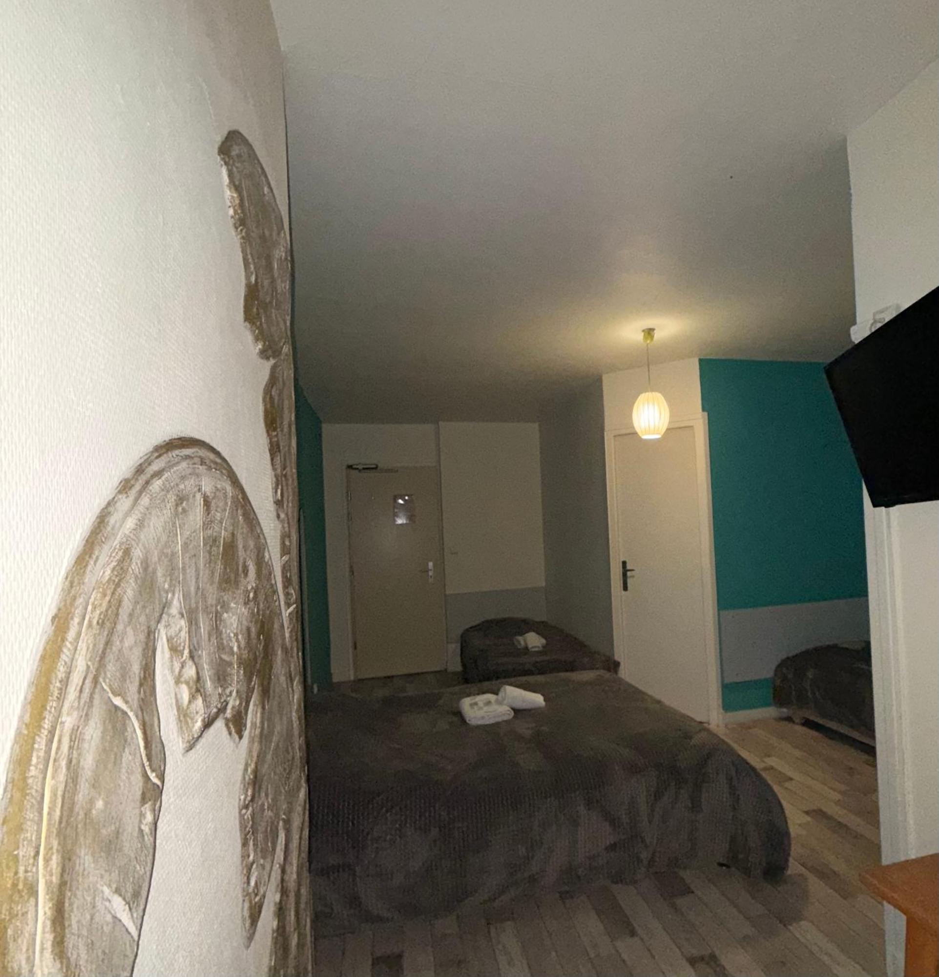Le Relais De La Route Bleue Hotel Saint-Loup  ภายนอก รูปภาพ