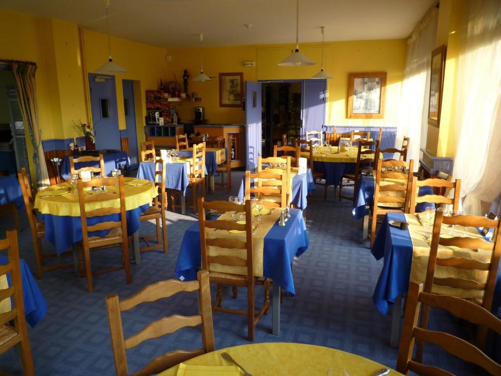 Le Relais De La Route Bleue Hotel Saint-Loup  ภายนอก รูปภาพ