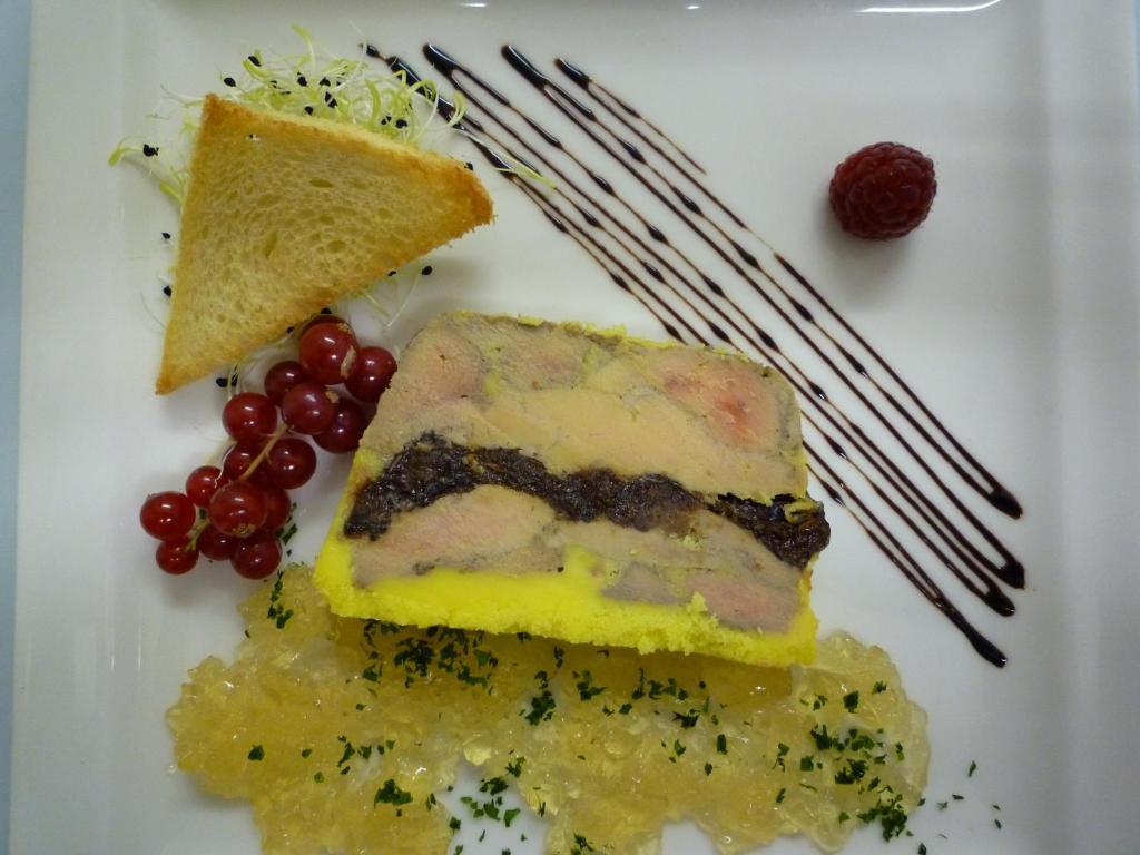 Le Relais De La Route Bleue Hotel Saint-Loup  ภายนอก รูปภาพ